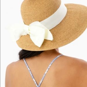 Cream Packable Wide Bow Sunhat. Toucan Collection.